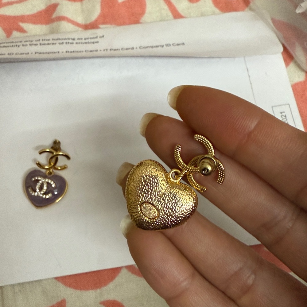 Gold and Lavender Heart Earrings - Picture 4 of 4